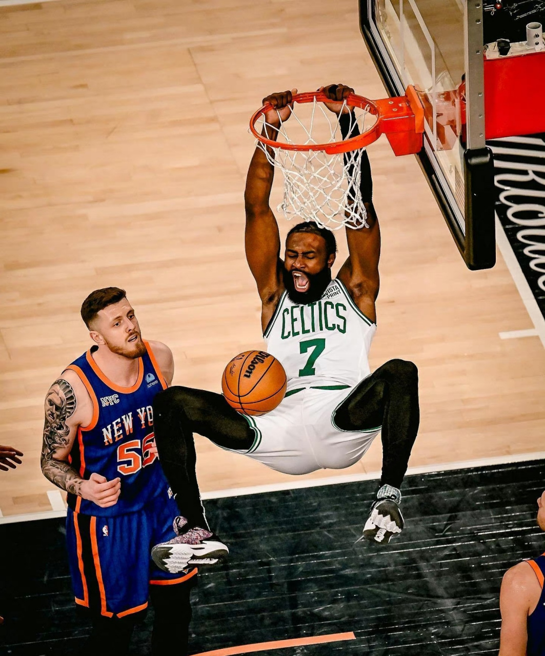 问鼎-塔图姆关键节点连败，加拿大队带队取胜！的简单介绍