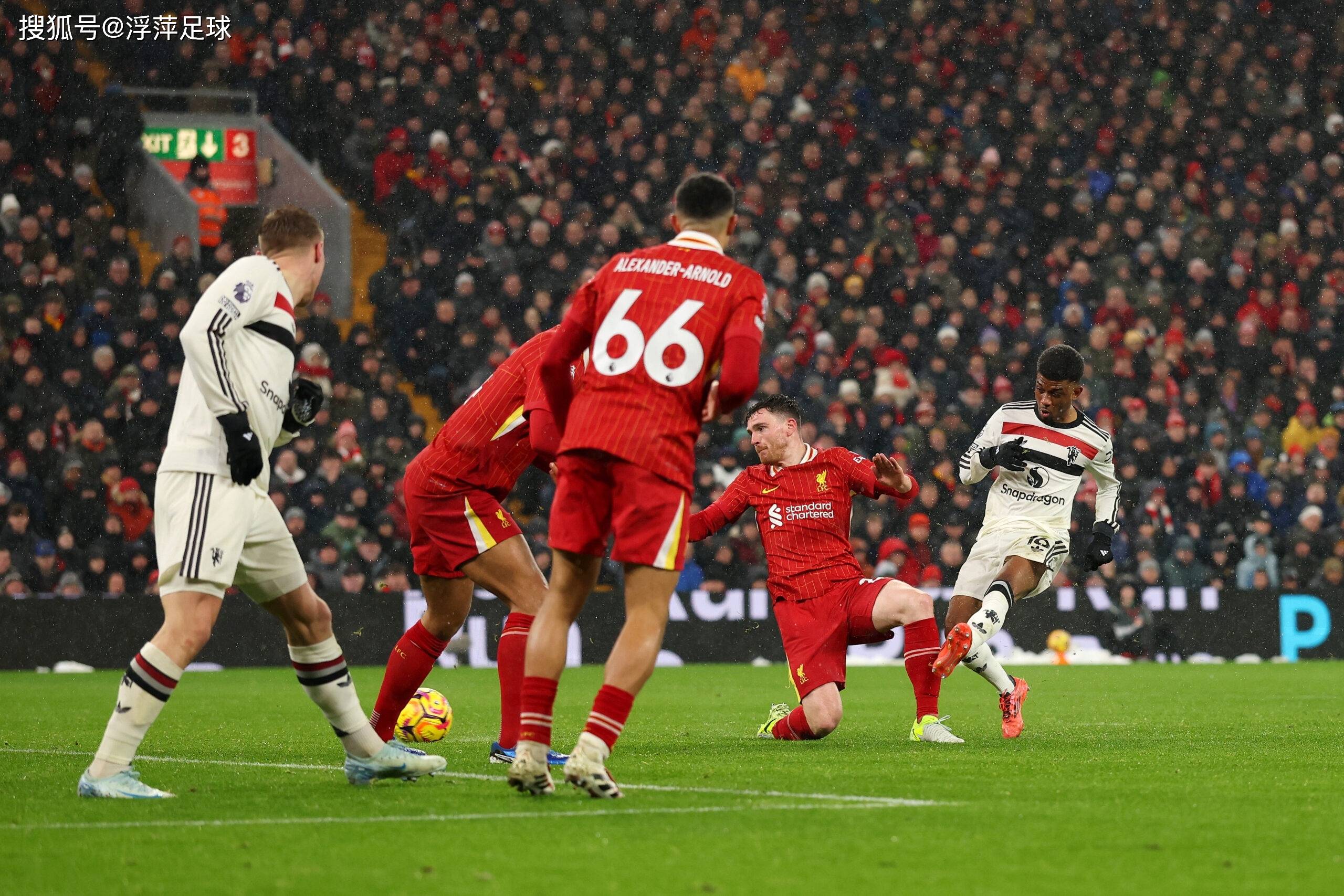 西亚卡姆足球 西亚卡姆足球