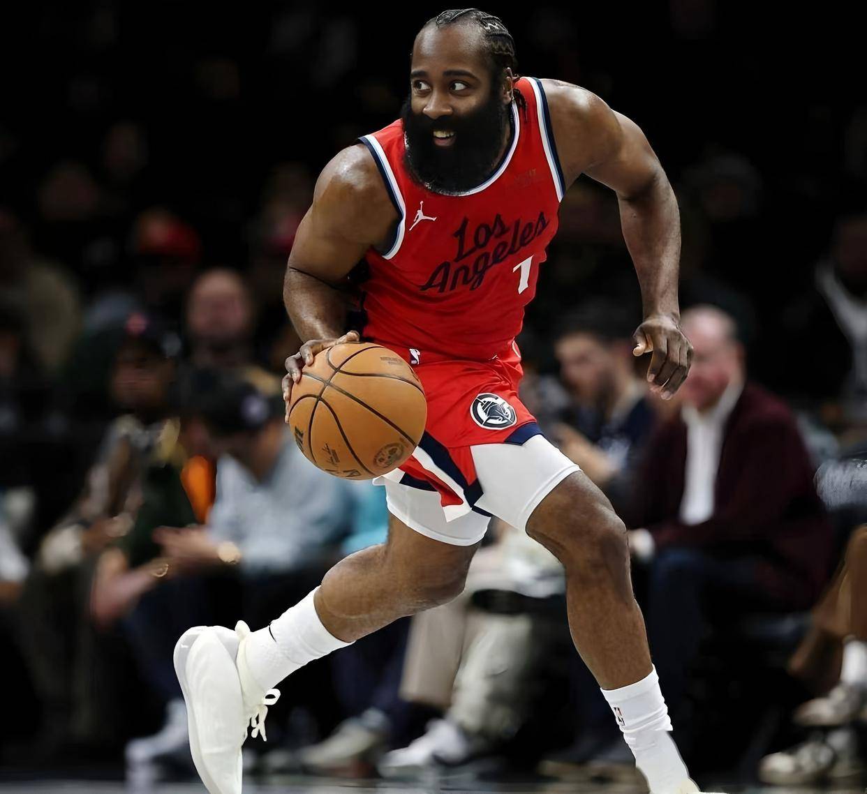 问鼎国际-关于哈登在公牛比赛中挺进下一轮，势不可挡引发热议！的信息